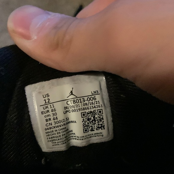 Jordan 12 - Picture 5 of 6